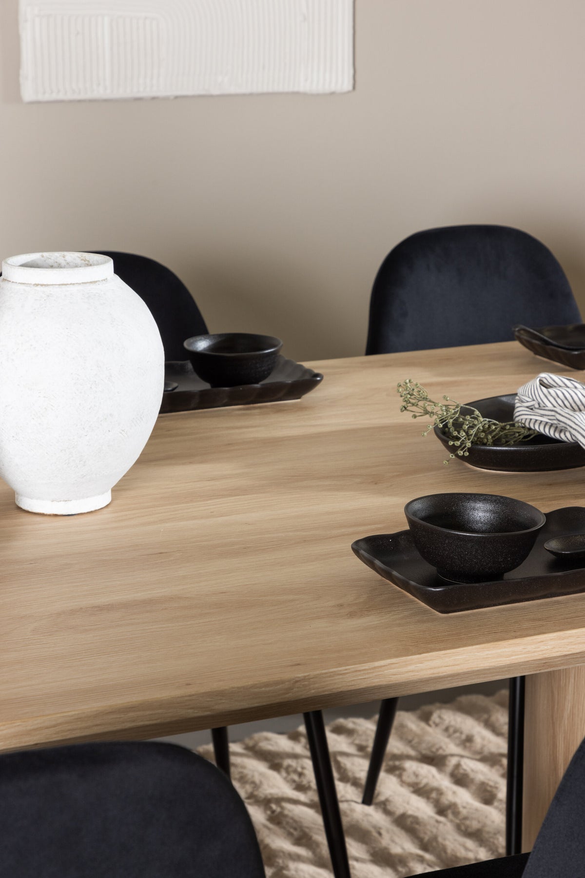 Olivia Matbord med Polar Stolarna – MDF