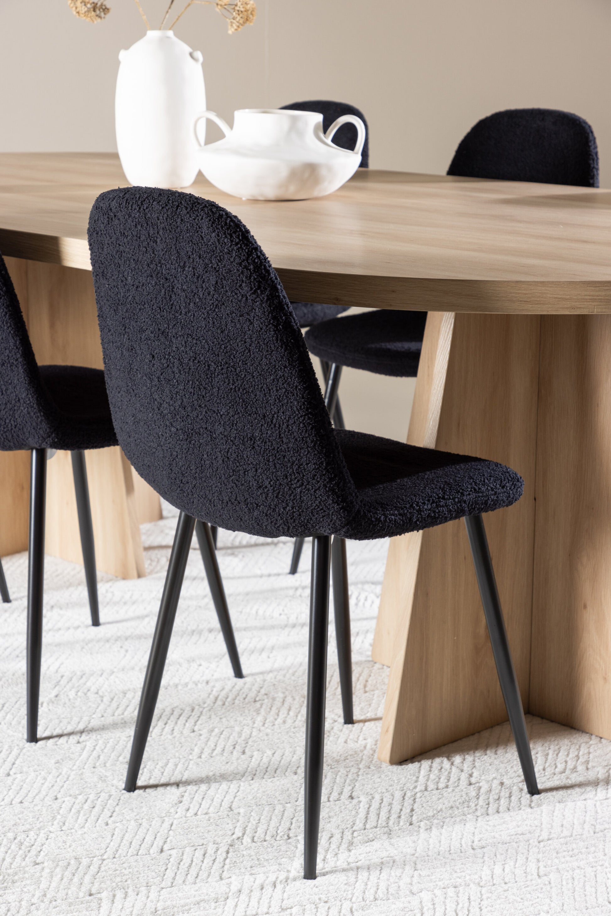 Bootcut Matbord med Polar Stolarna – MDF