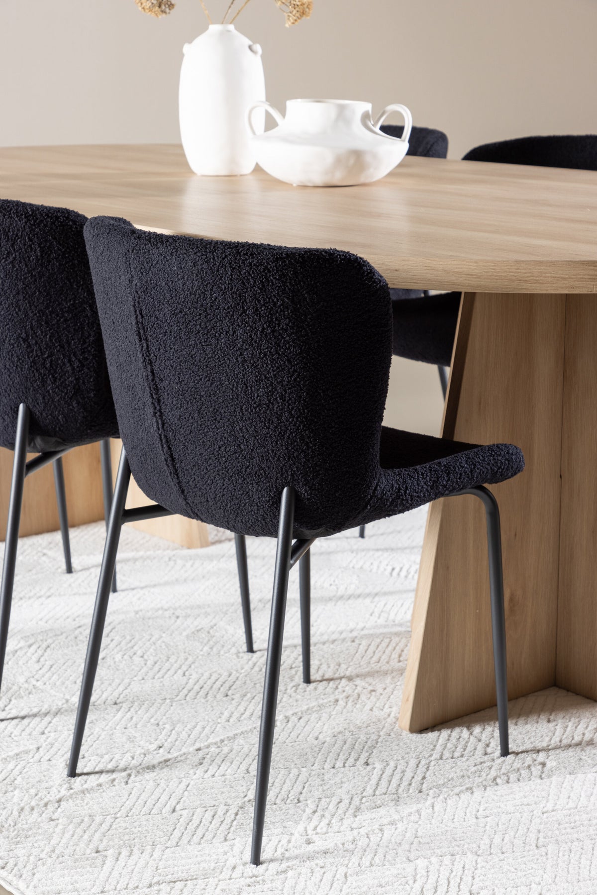 Bootcut Matbord med Modesto Stolarna – MDF