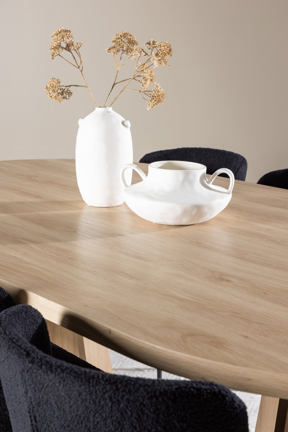 Bootcut Matbord med Modesto Stolarna – MDF