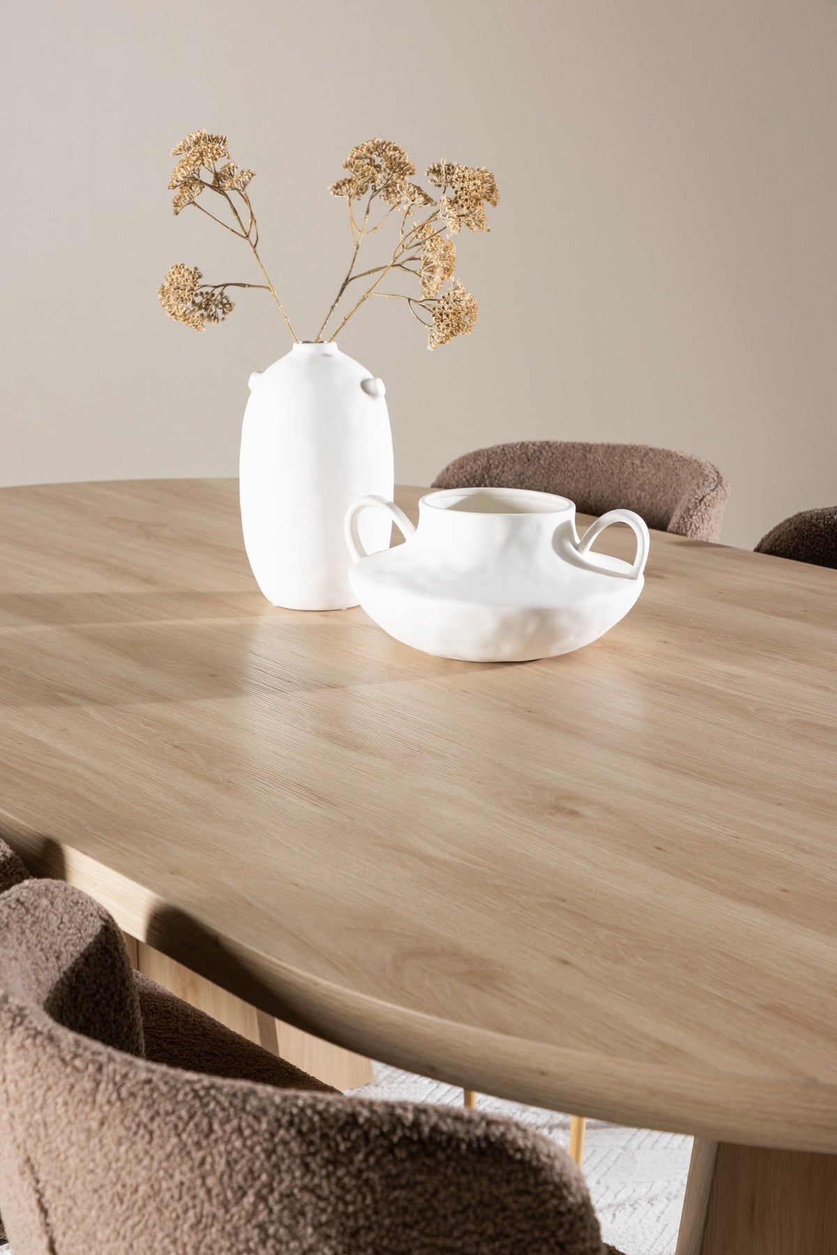 Bootcut Matbord med Modesto Stolarna – MDF