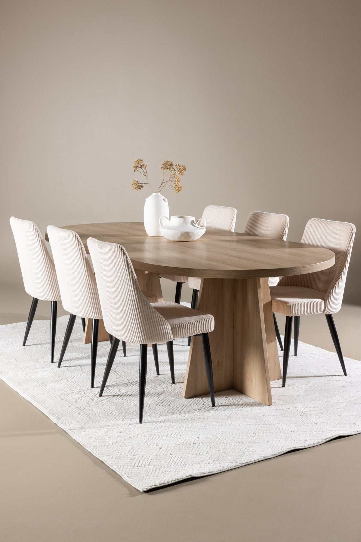 Bootcut Matbord med Leone Stolarna – MDF