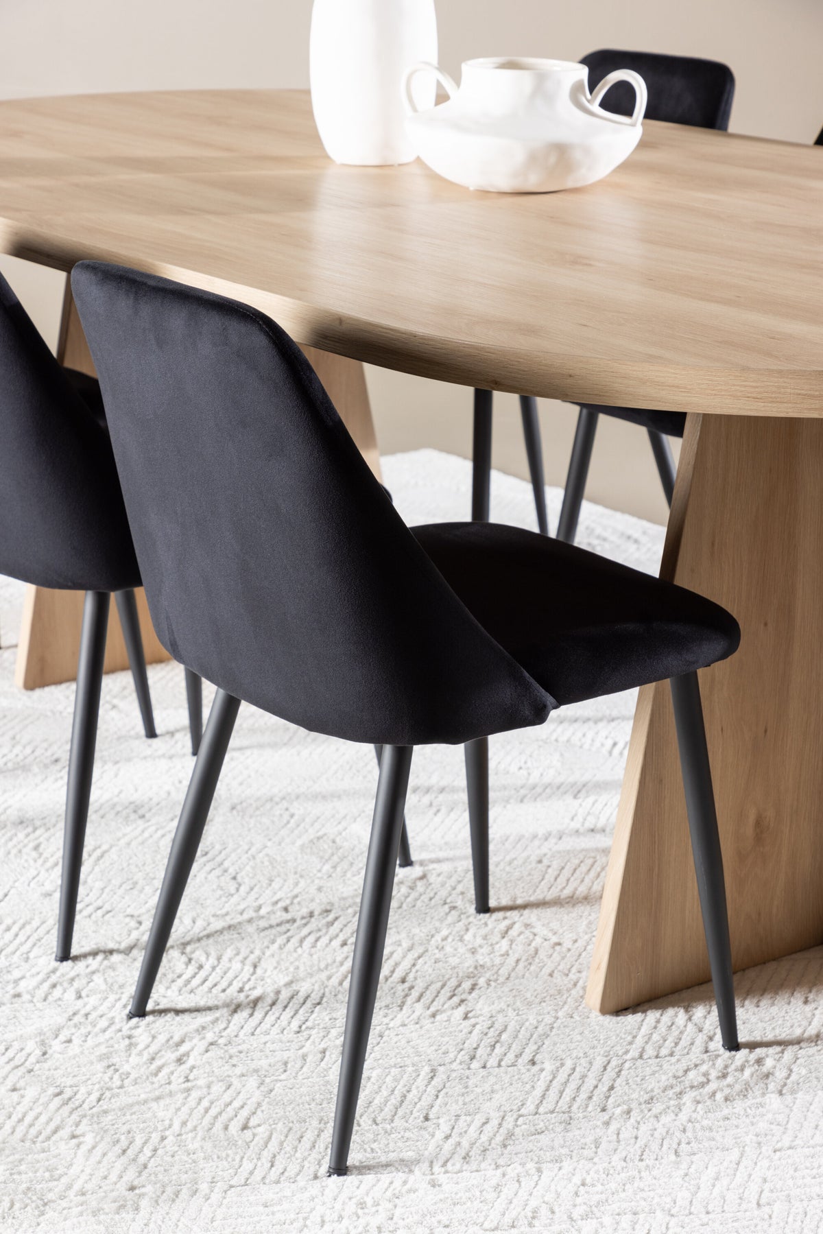 Bootcut Matbord med Night Stolarna – MDF