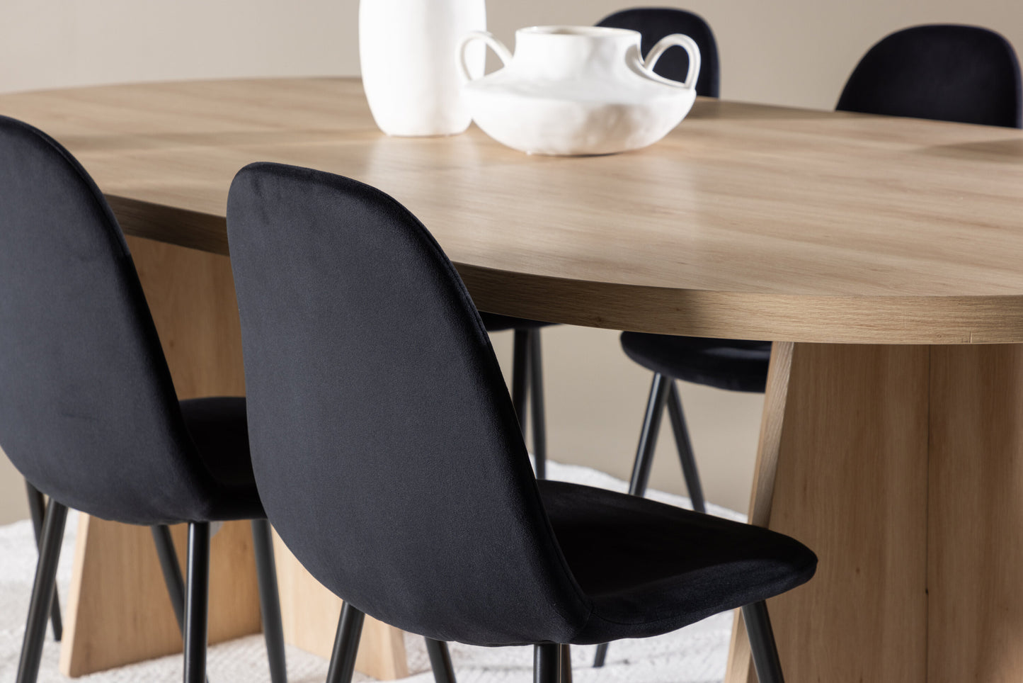 Bootcut Matbord med Polar Stolarna – MDF