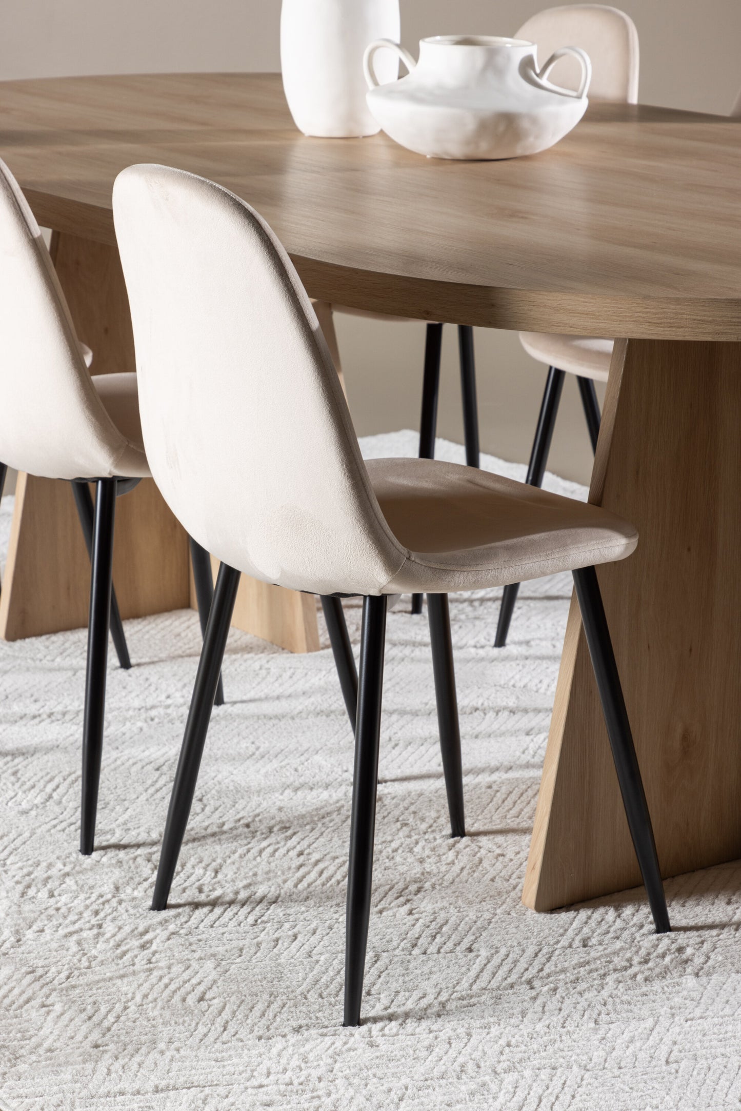 Bootcut Matbord med Polar Stolarna – MDF