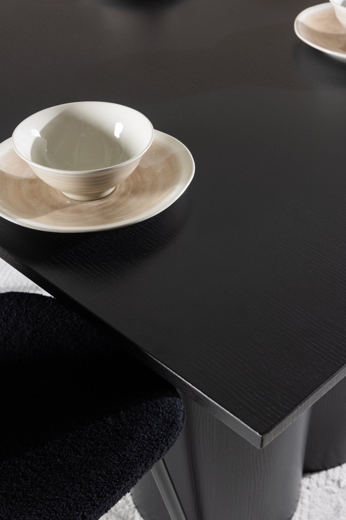 Olivia Matbord med Polar Stolarna – MDF