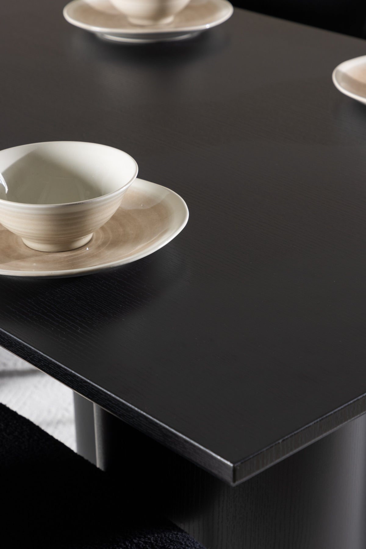 Olivia Matbord med Modesto Stolarna – MDF