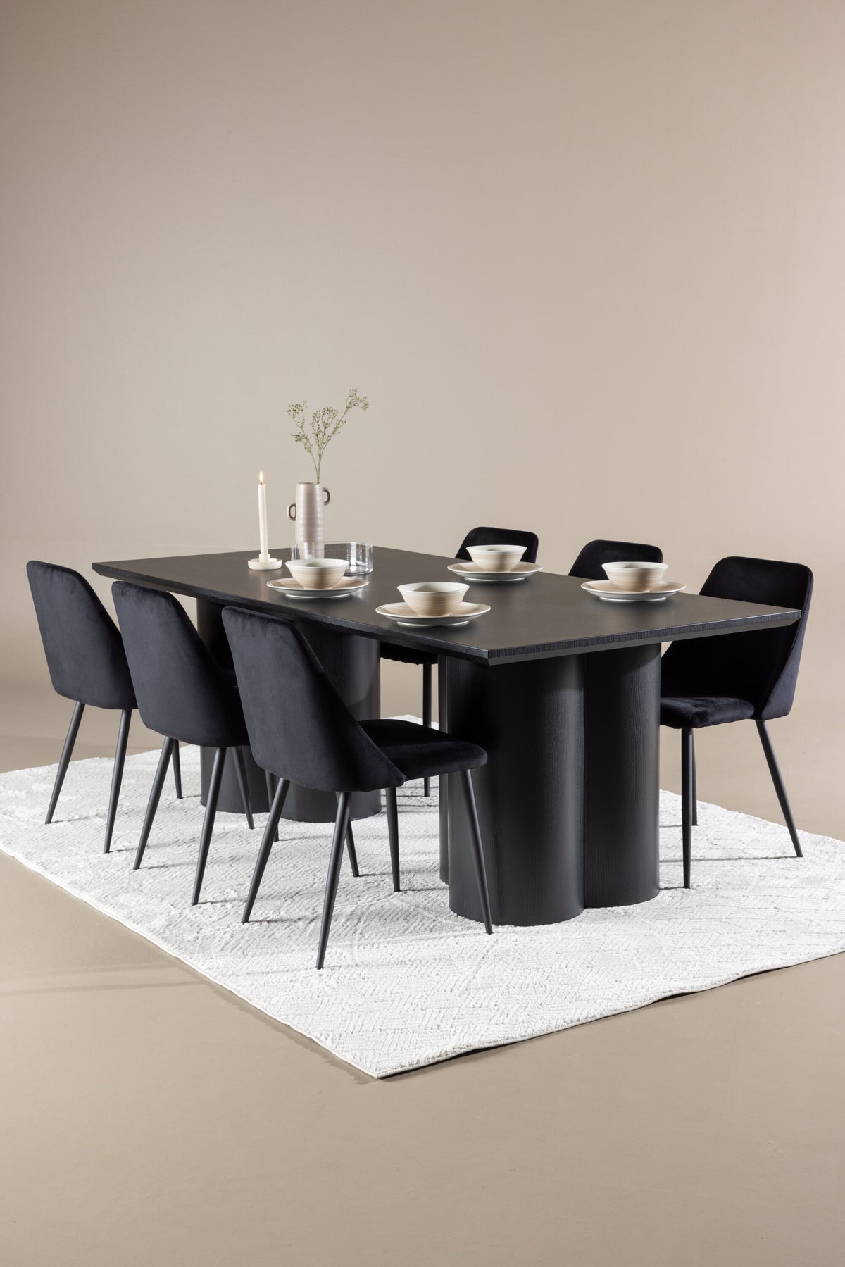 Olivia Matbord med Night Stolarna – MDF