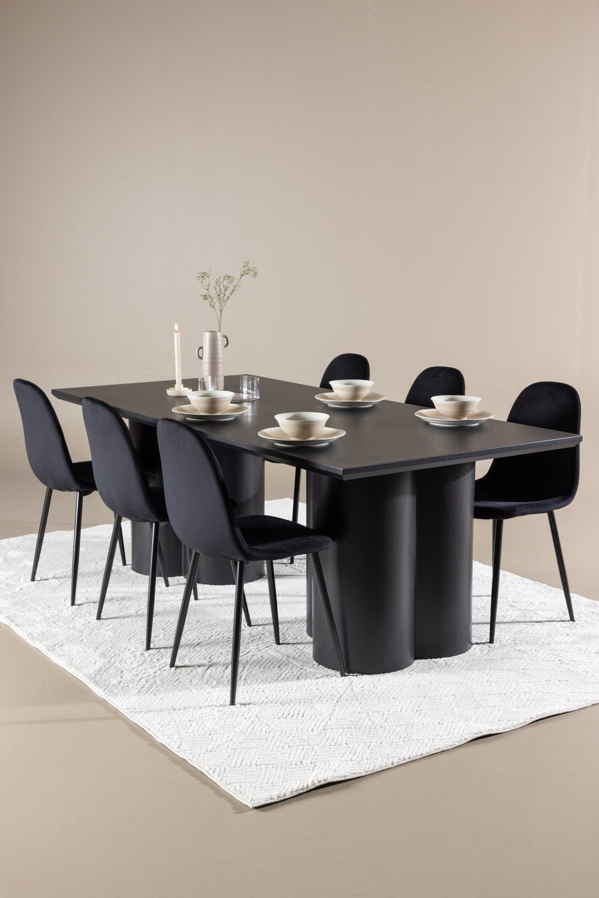 Olivia Matbord med Polar Stolarna – MDF