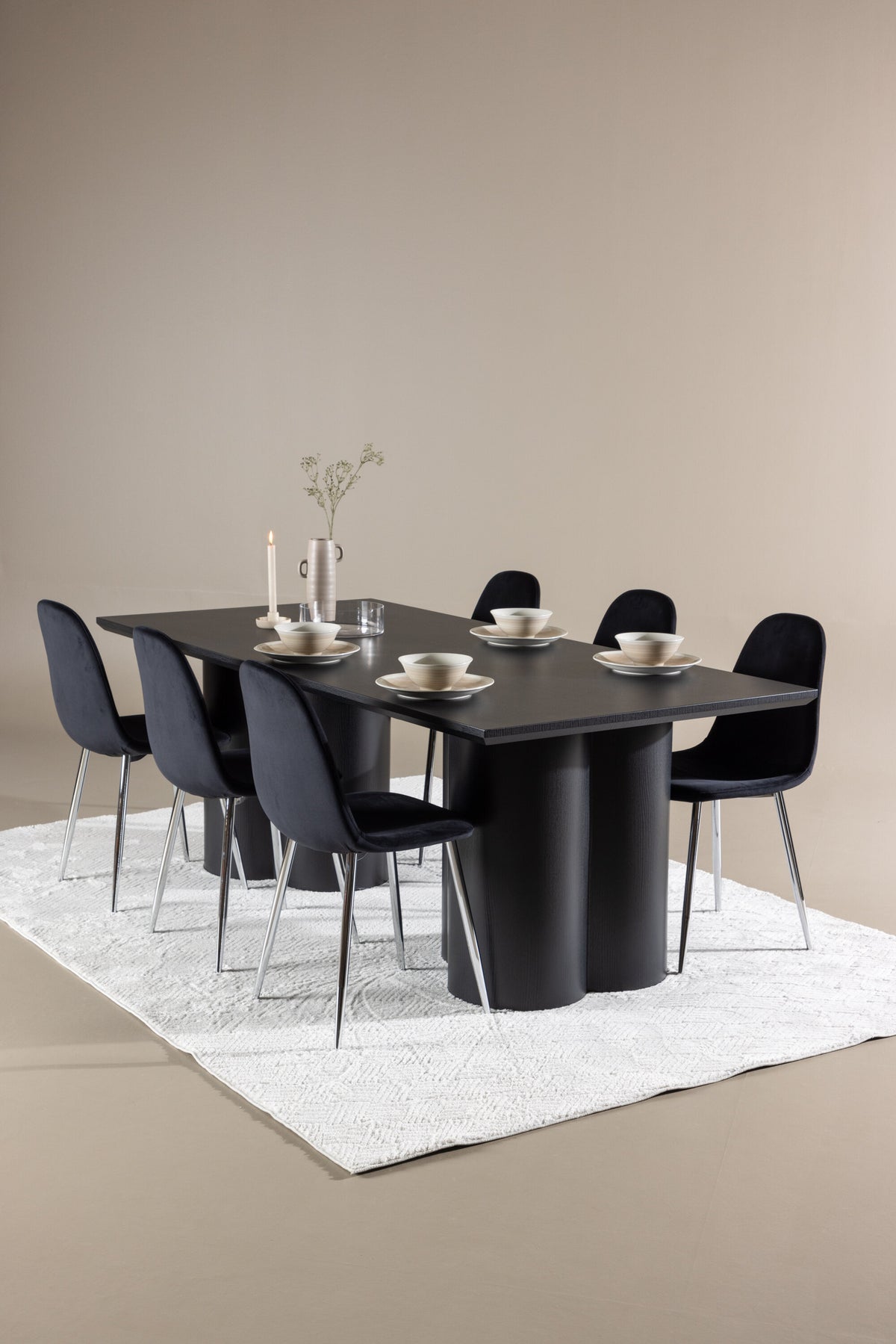 Olivia Matbord med Polar Stolarna – MDF