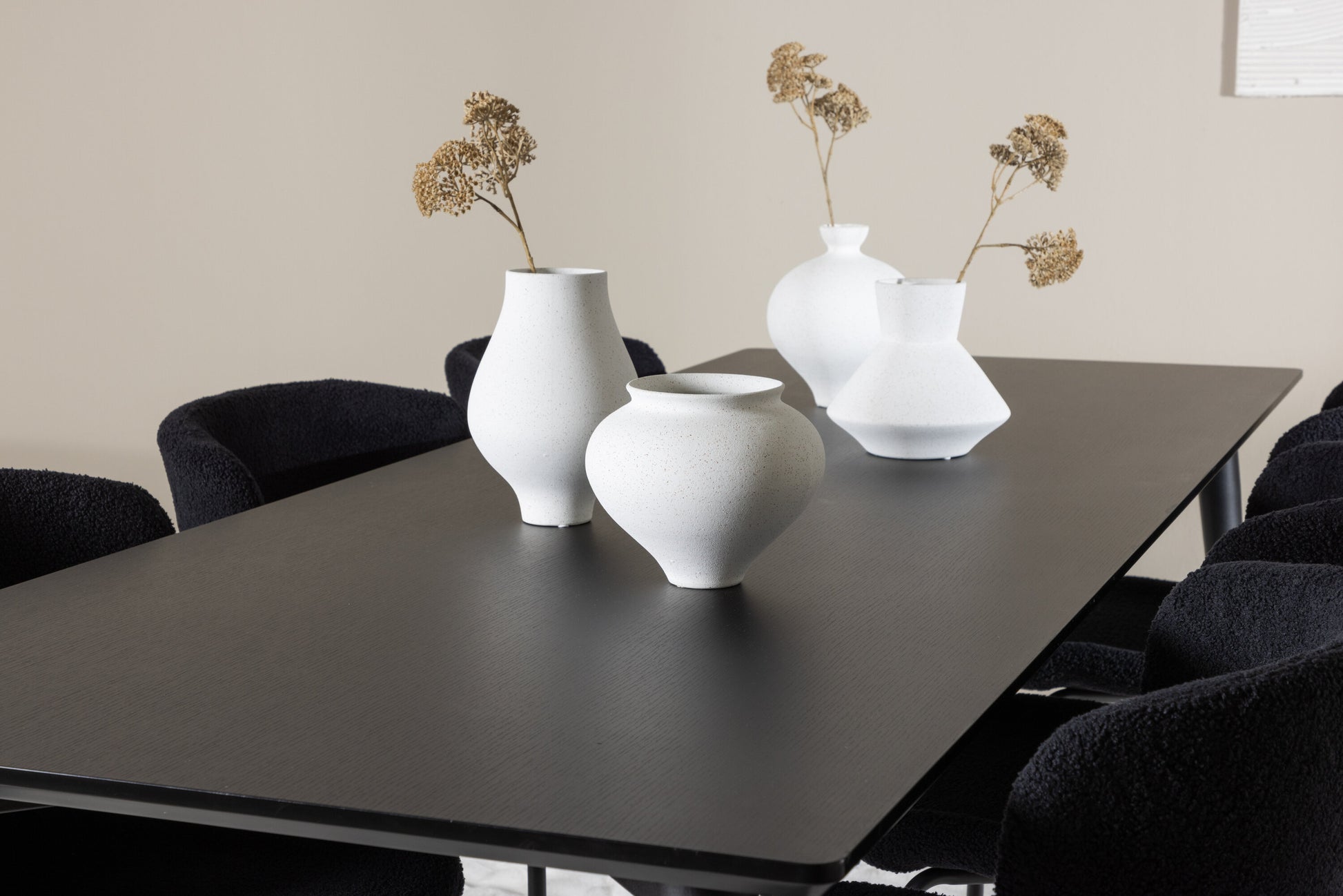 Ellis Matbord med Modesto Stolarna – MDF