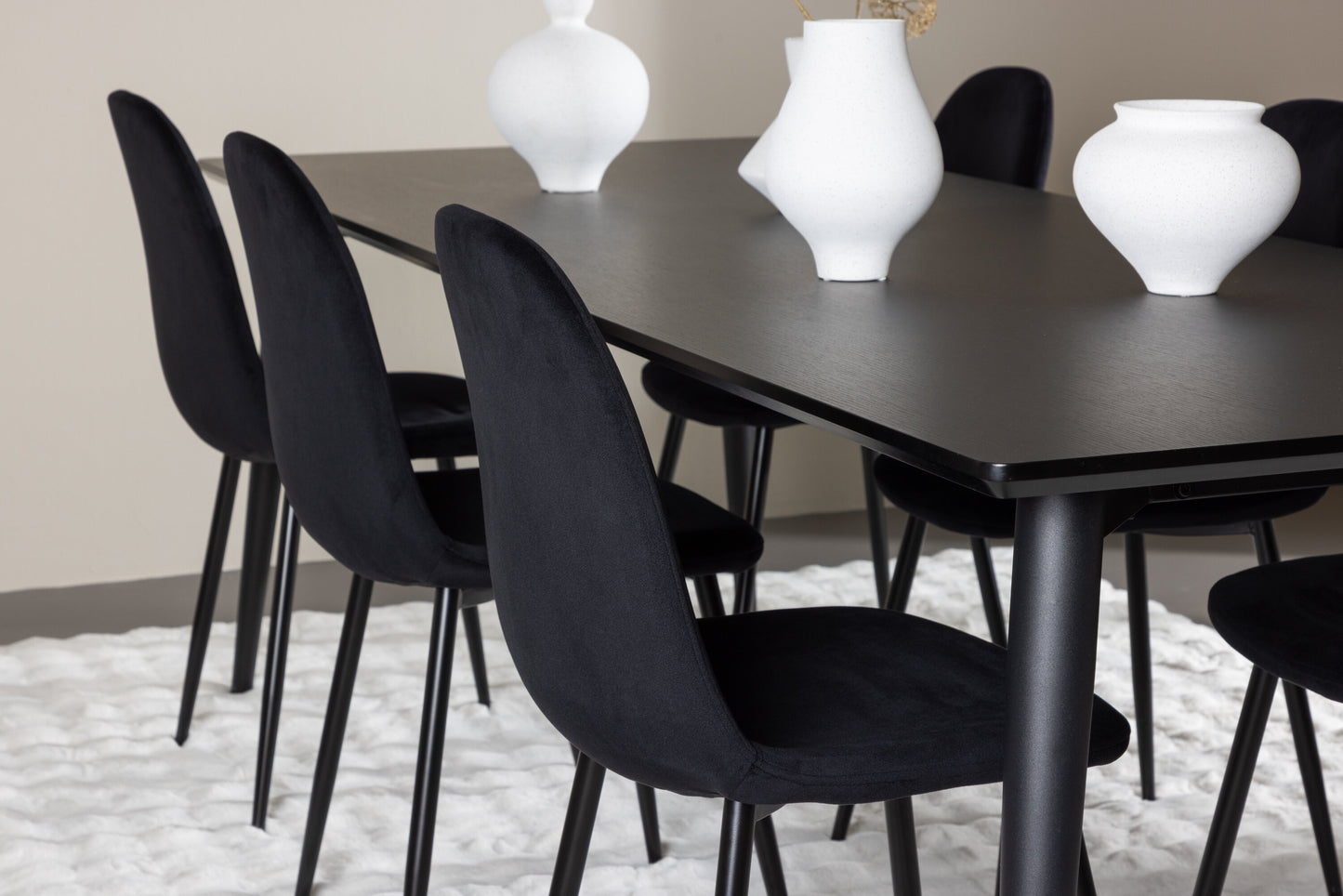 Ellis Matbord med Polar Stolarna – MDF