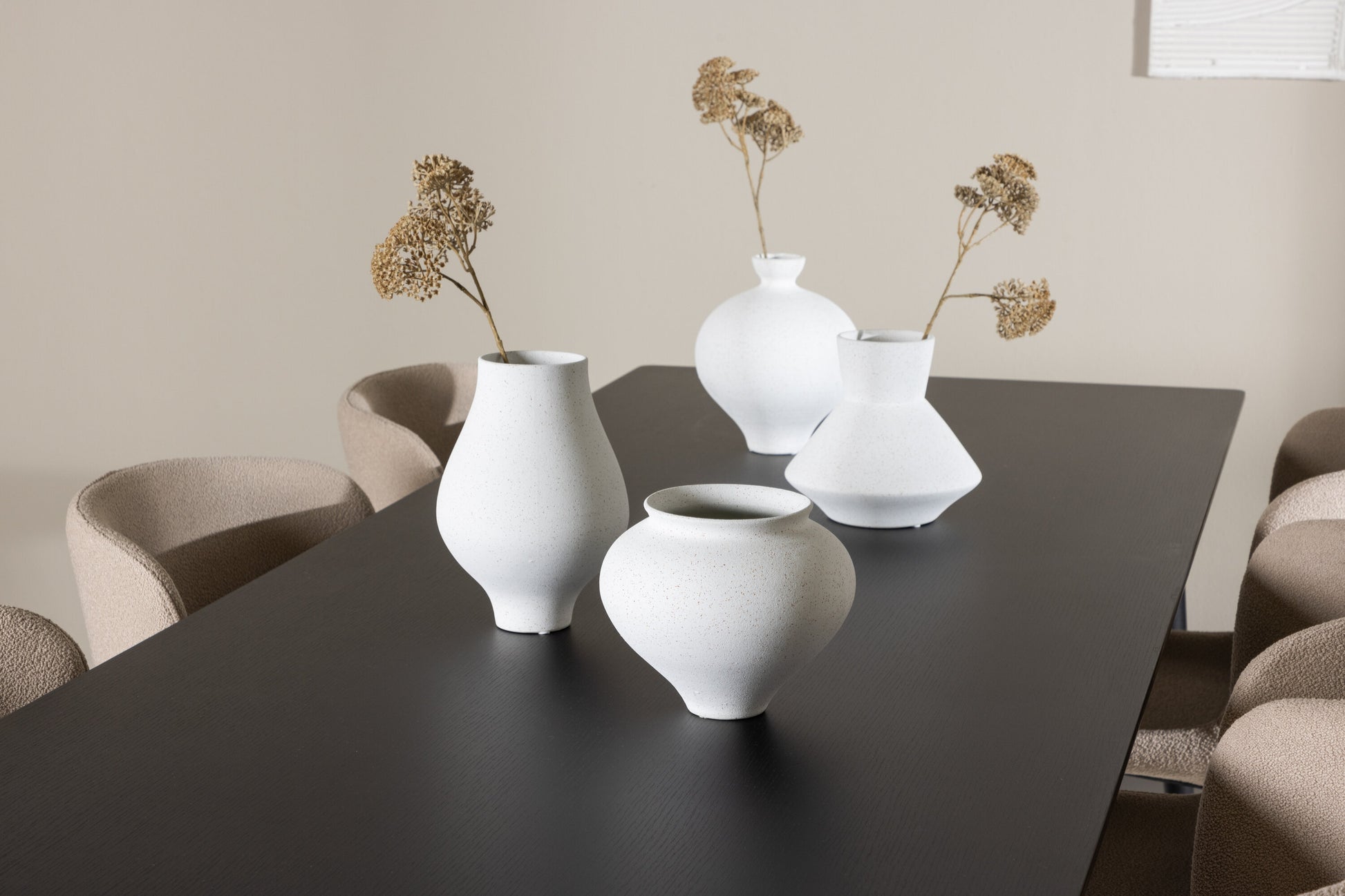 Ellis Matbord med Modesto Stolarna – MDF