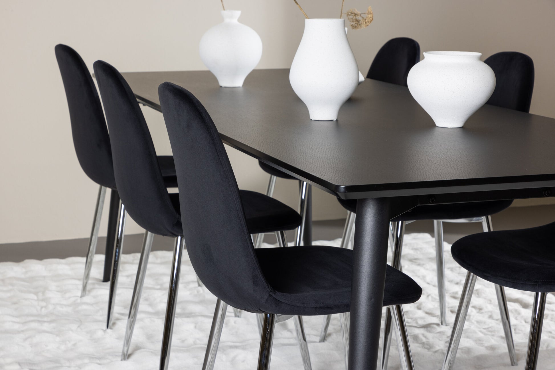 Ellis Matbord med Polar Stolarna – MDF
