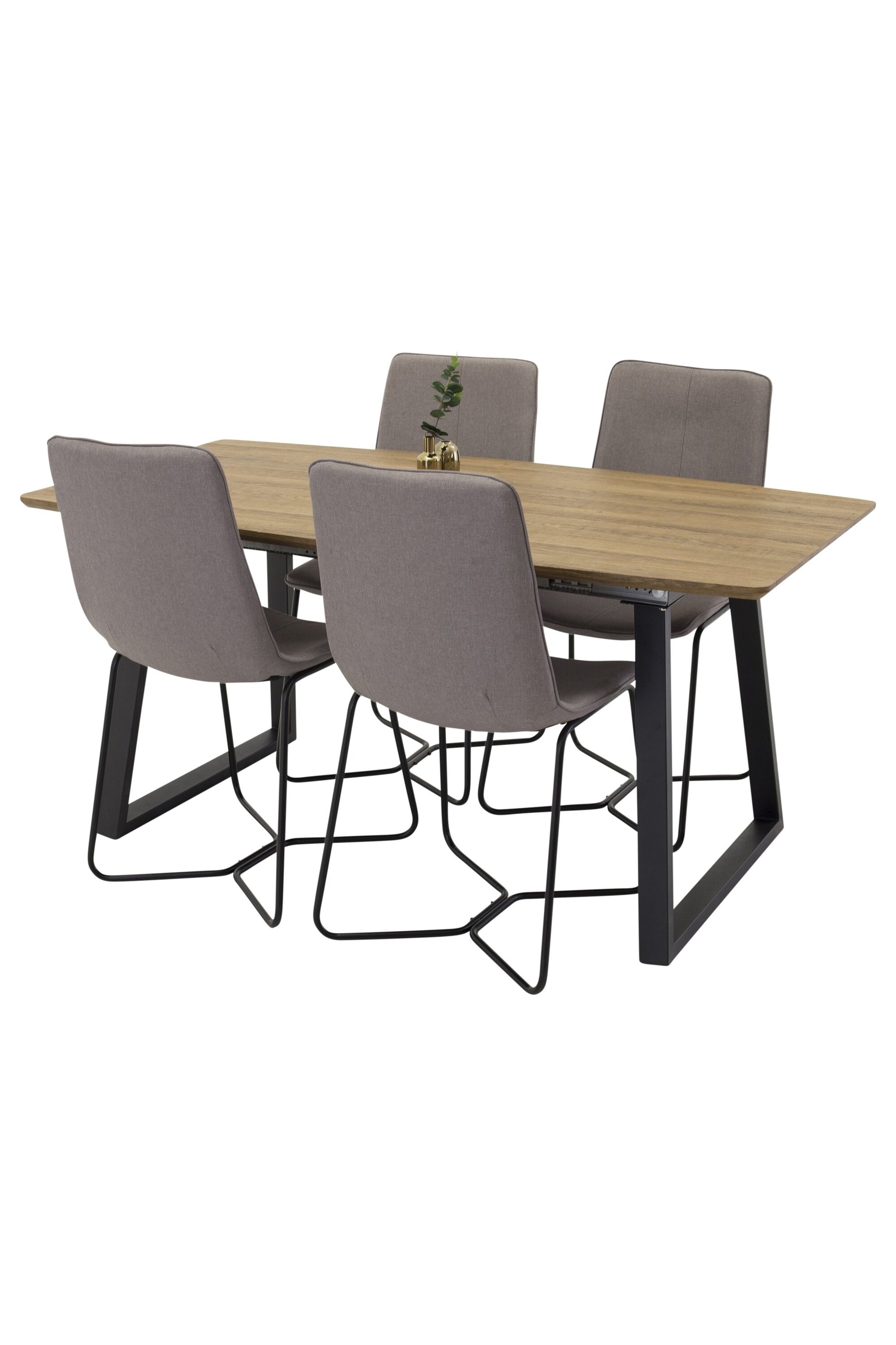 Inca Matbord med X Stolarna Matgrupp