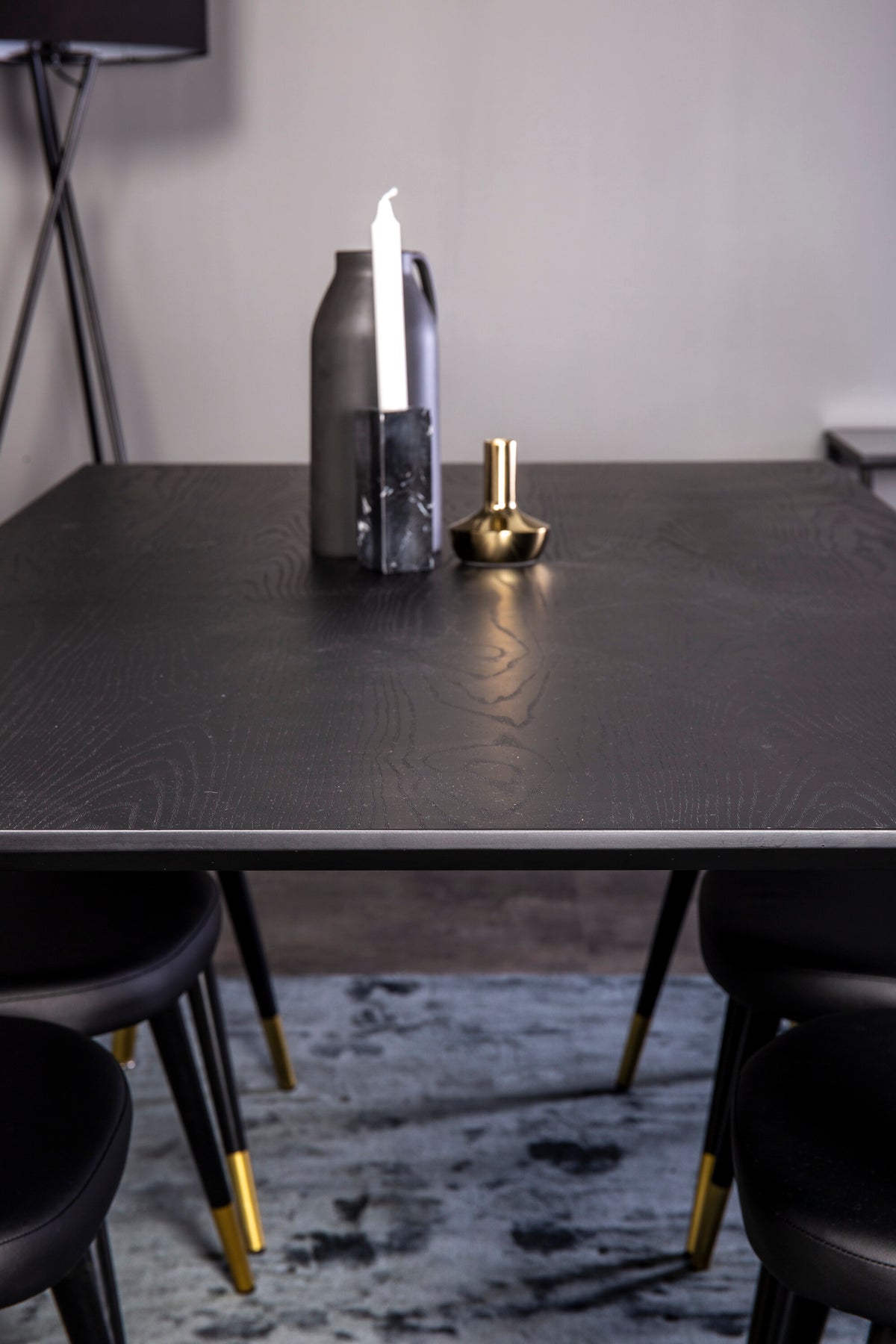 Dipp Matbord med Velvet Stolarna – Bord: 75x180x90 Stol: 57x76,5x50