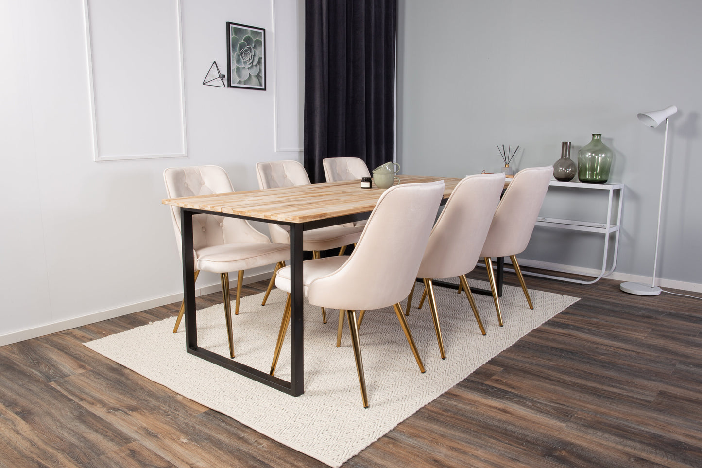 Cirebon Matbord med Velvet Deluxe Stolarna Matgrupp