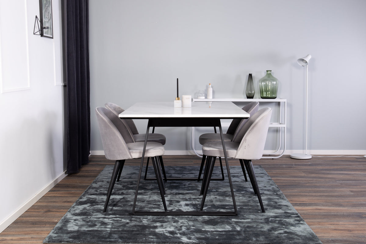 Estelle Matbord med Velvet Stolarna – Bord: 74,5x140x90 Stol: 57x76,5x50