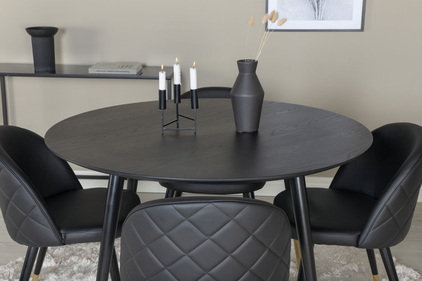 Dipp Matbord med Velvet Stolarna – Bord: ⌀115 Stol: 57x76,5x50