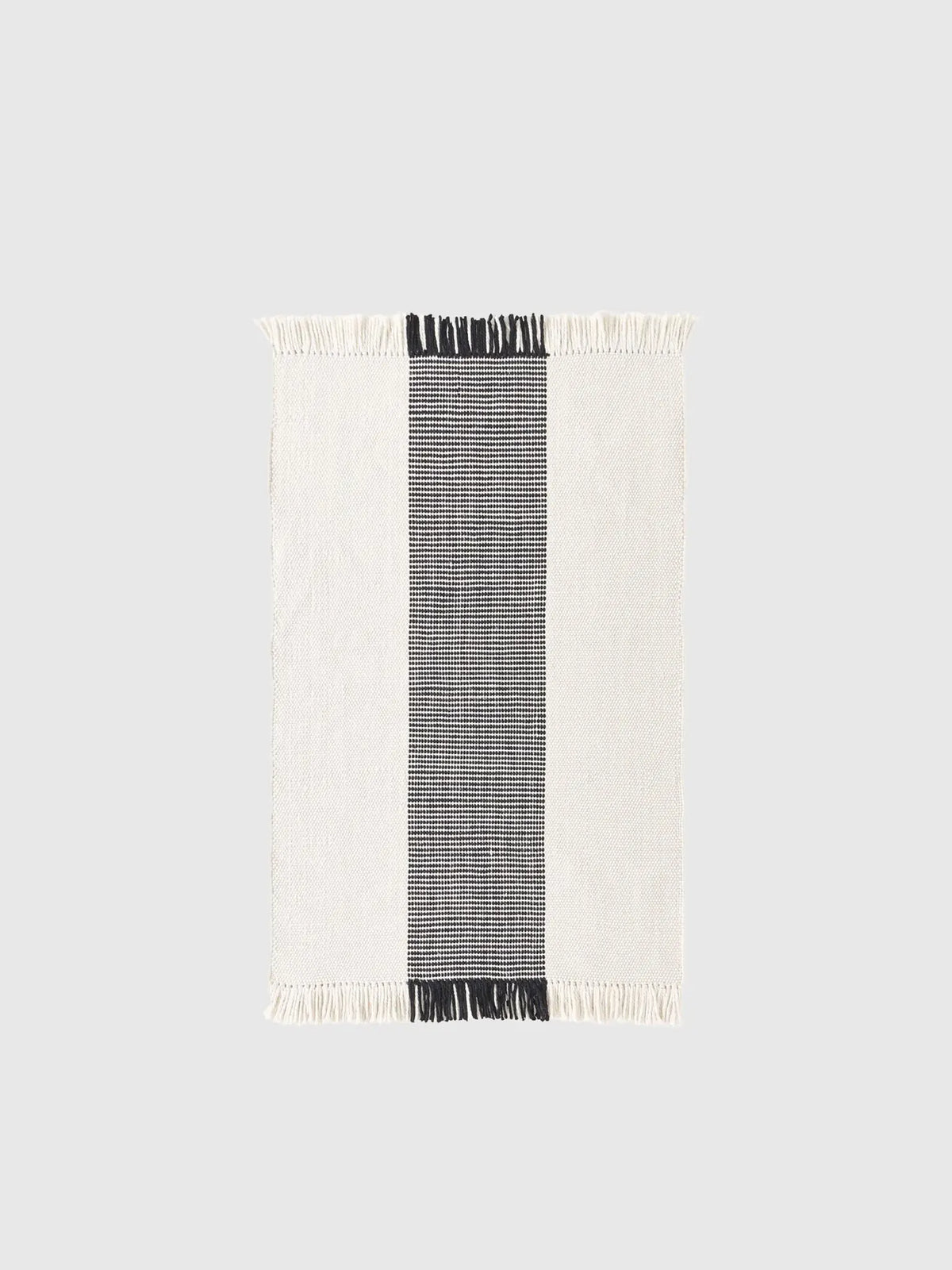 Handtuftad korthårig matta Kami med fransar, B 120 x L 180 cm